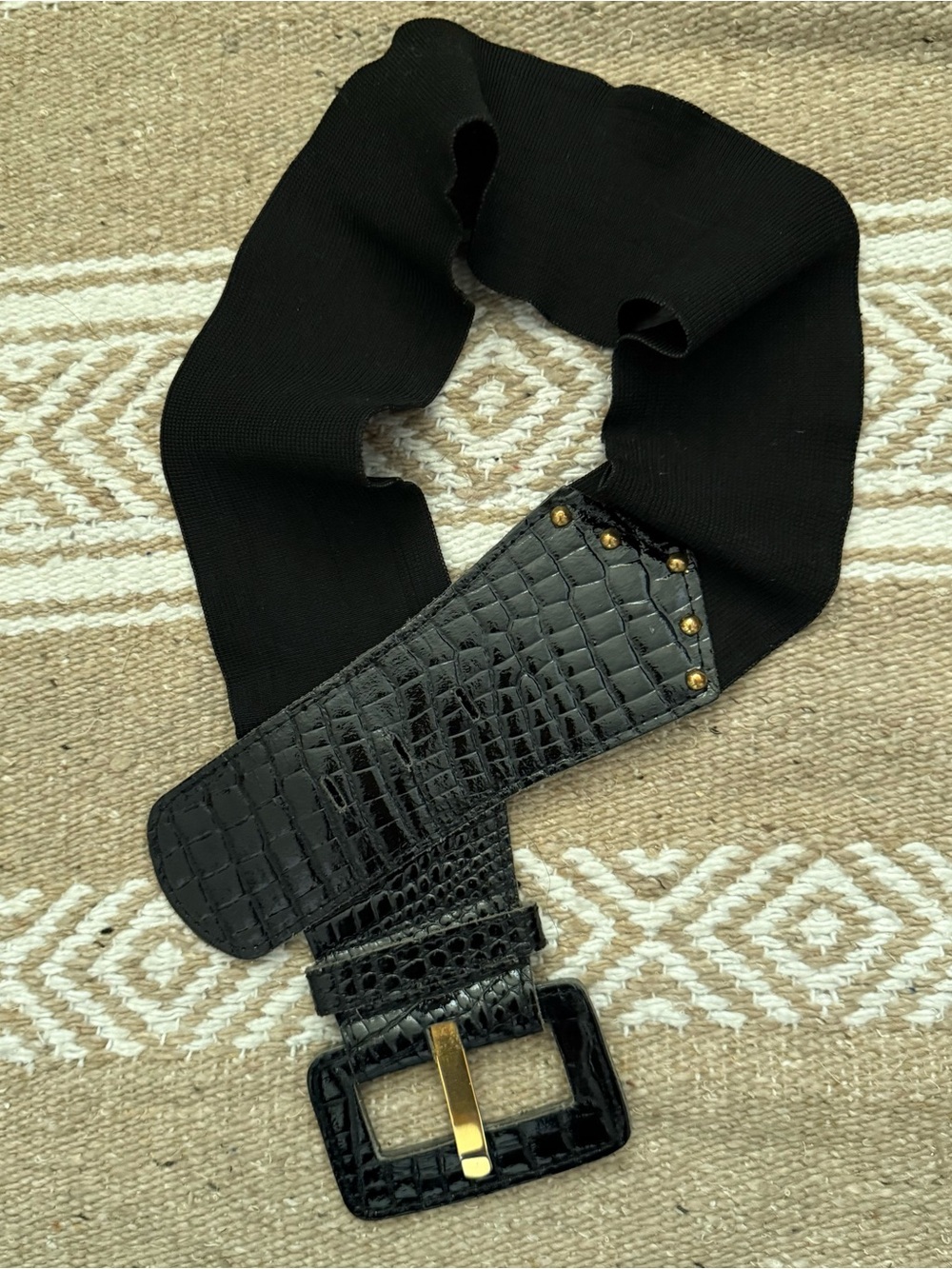 Vintage 80s Black PVC Croc-Textured Wide Elastic Stretch Waist Belt 29-31ā